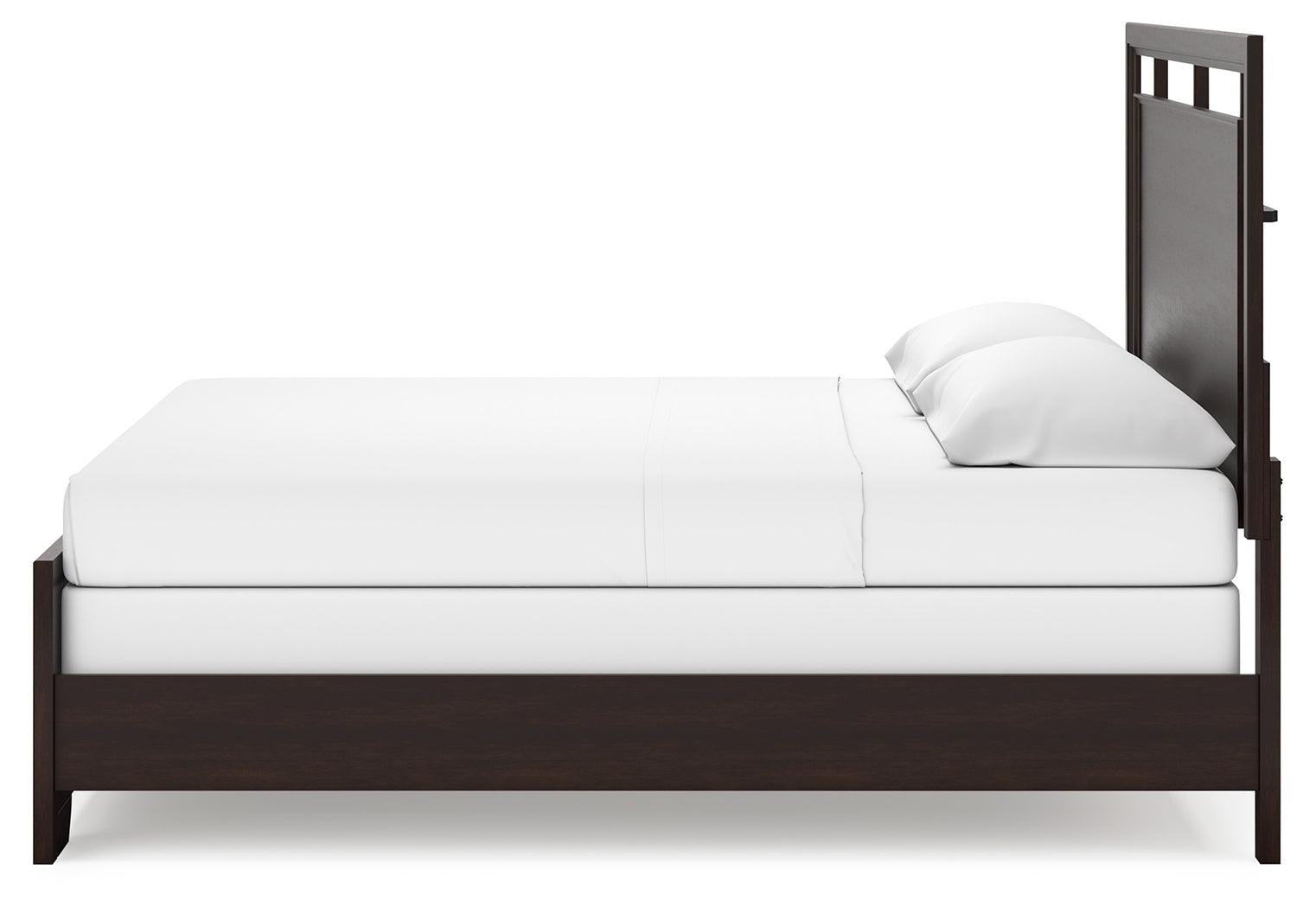 Covetown King Panel Bed headboard and footboard angle