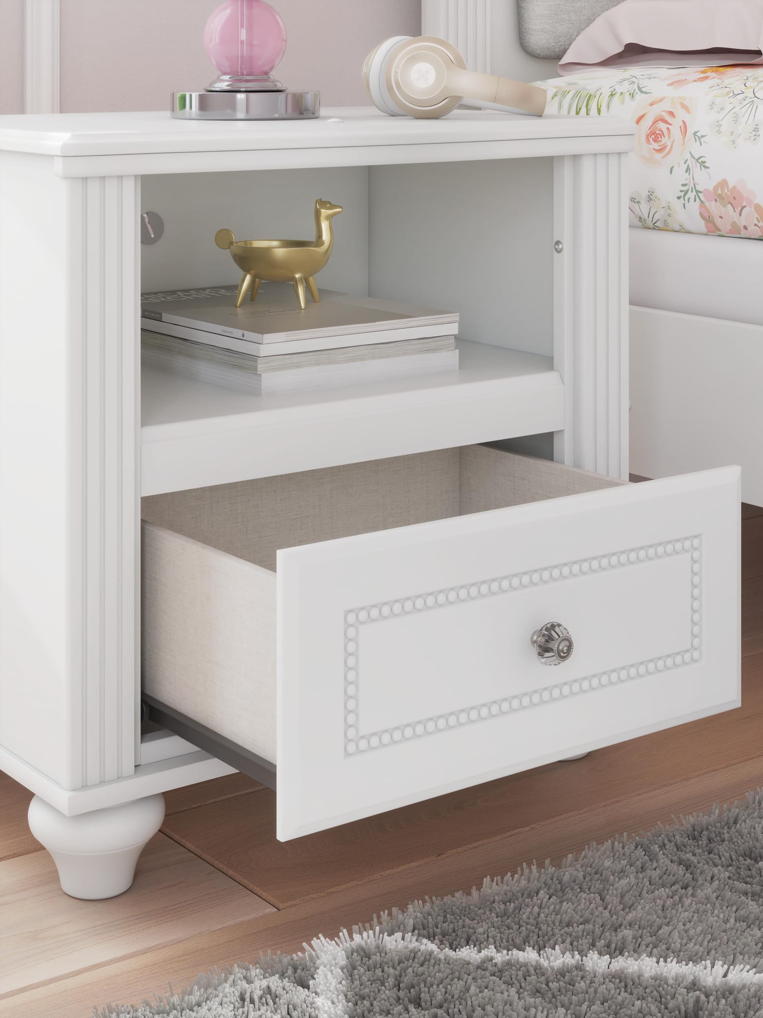 Kozlani White Upholstered Panel Storage Bedroom Set detail view