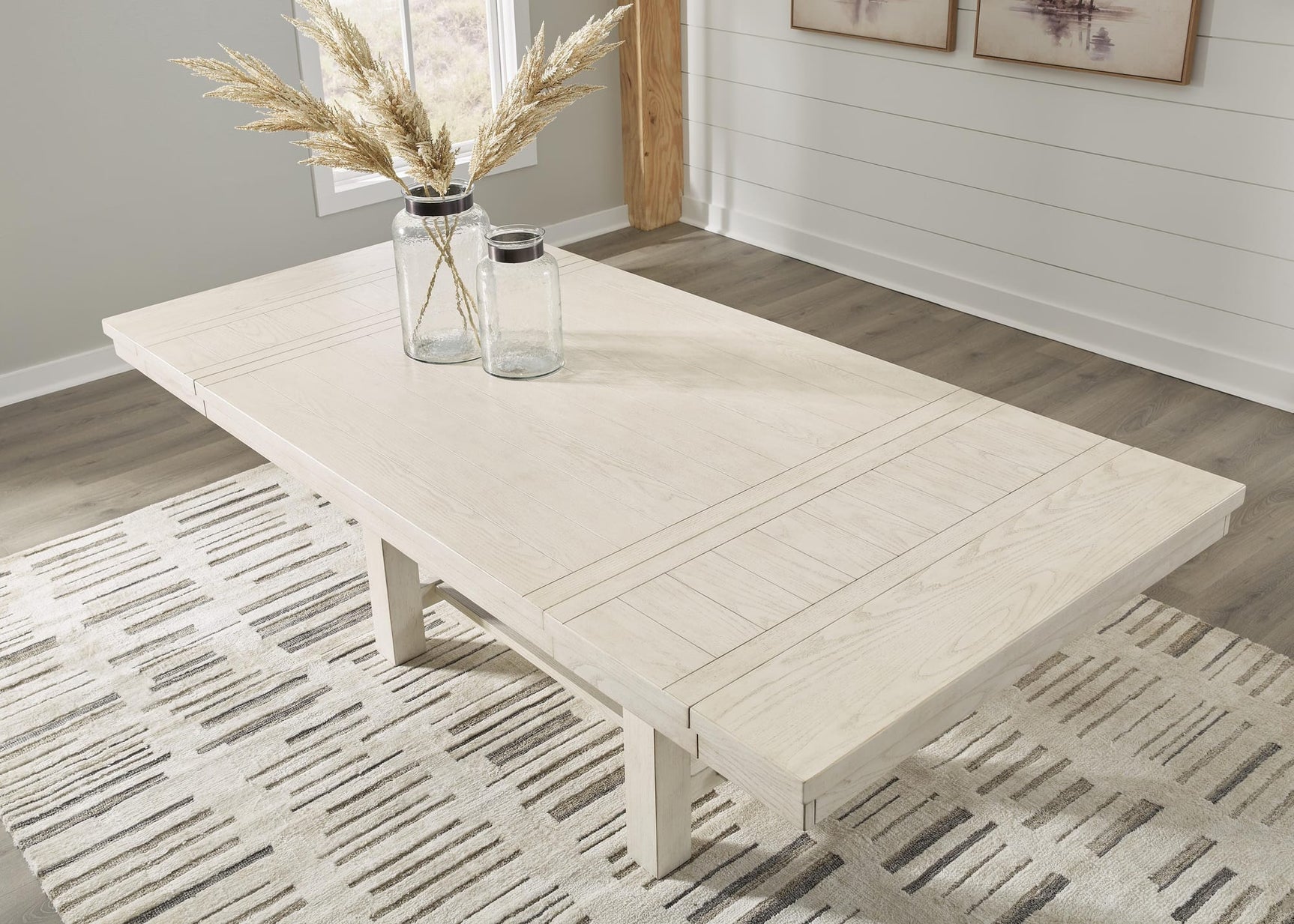 Robbinsdale Antique White Dining Set detail view