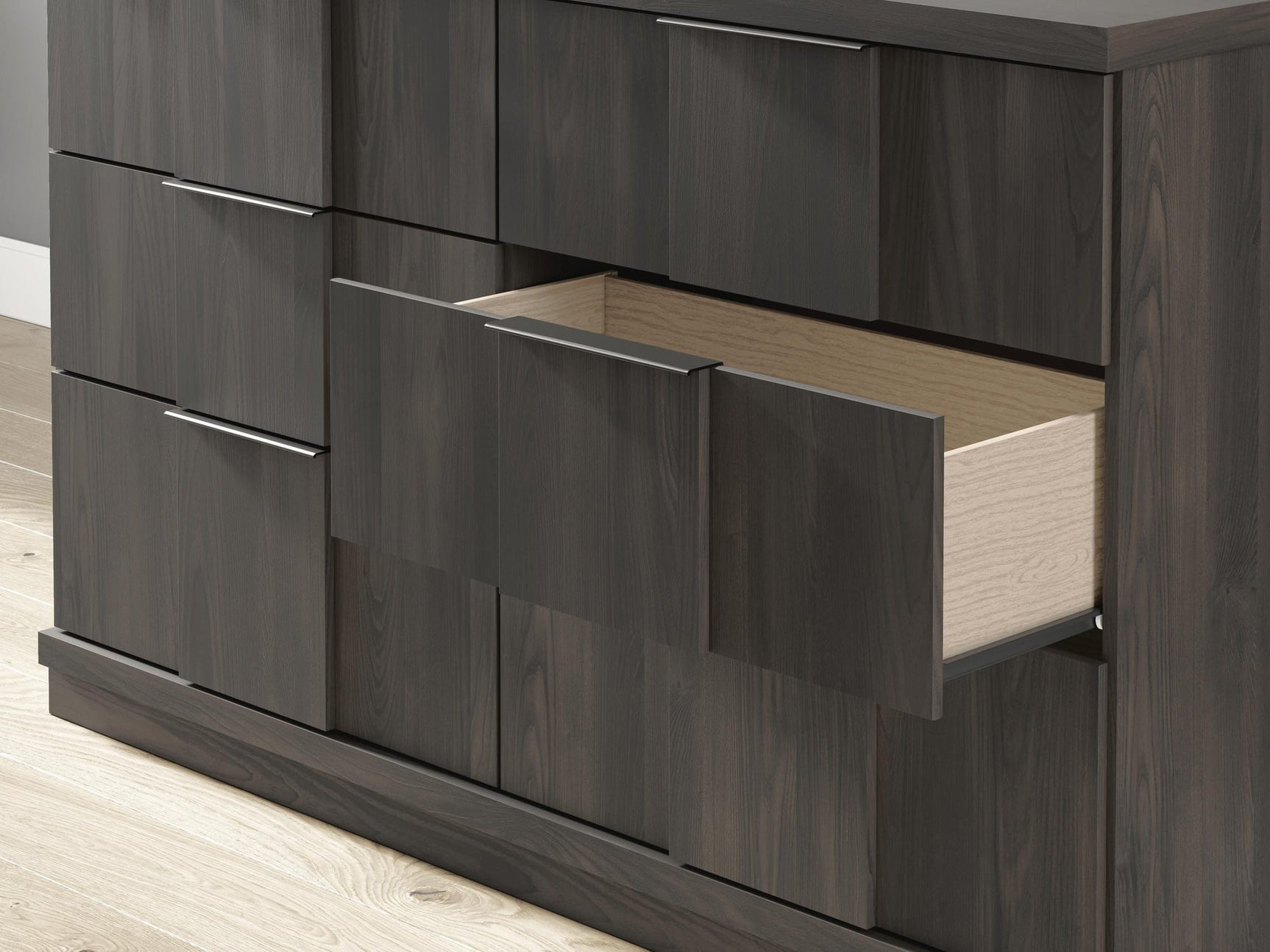 Shaehartin Dark Brown Dresser and Mirror detail view