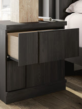 Shaehartin Dark Brown Nightstand detail view