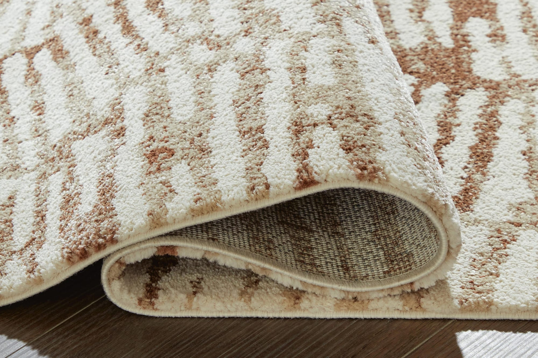 Uduak Cream/Tan/Rust Large Rug detail view