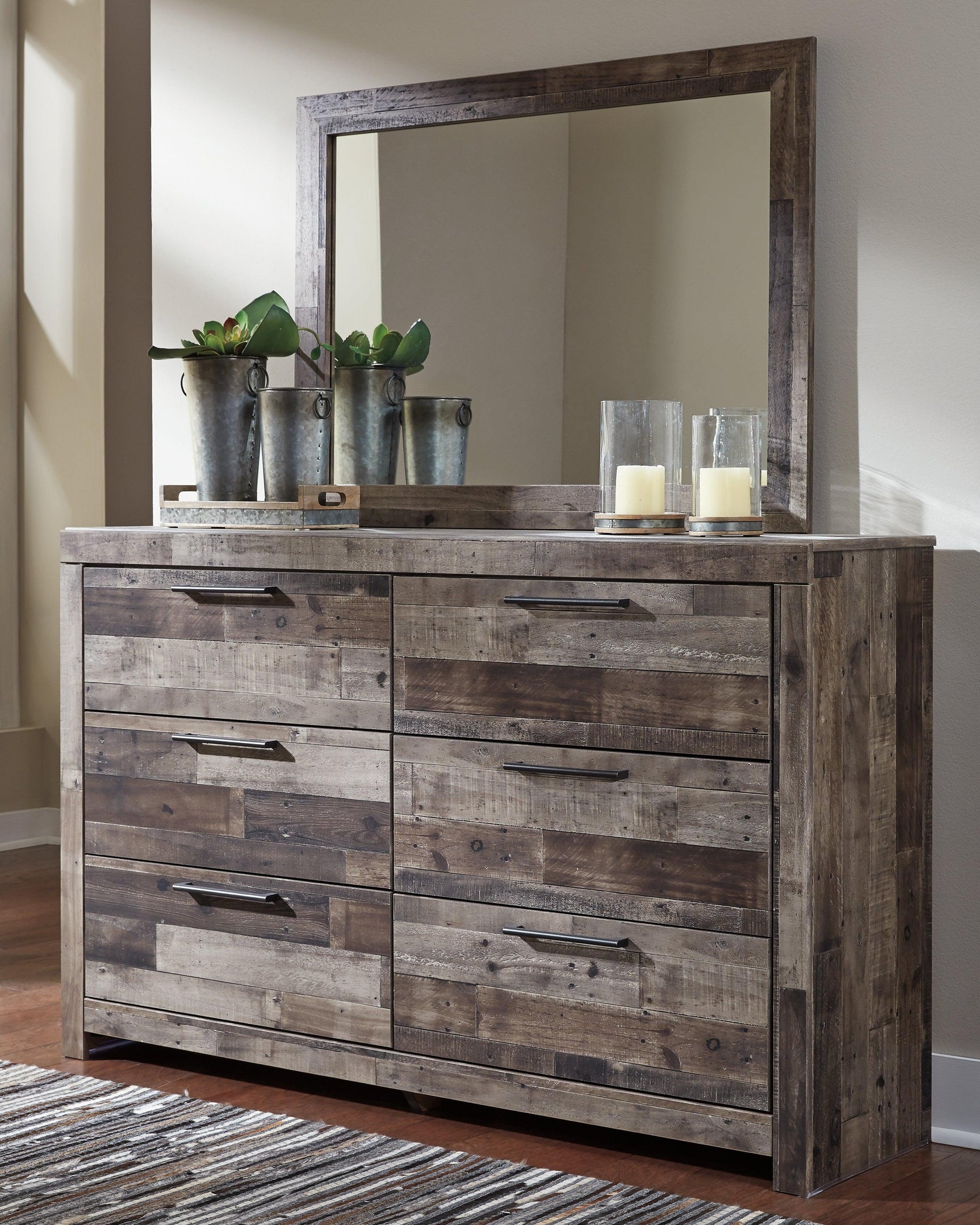 Bedroom setting with Derekson Multi Gray Panel Storage Bedroom Set