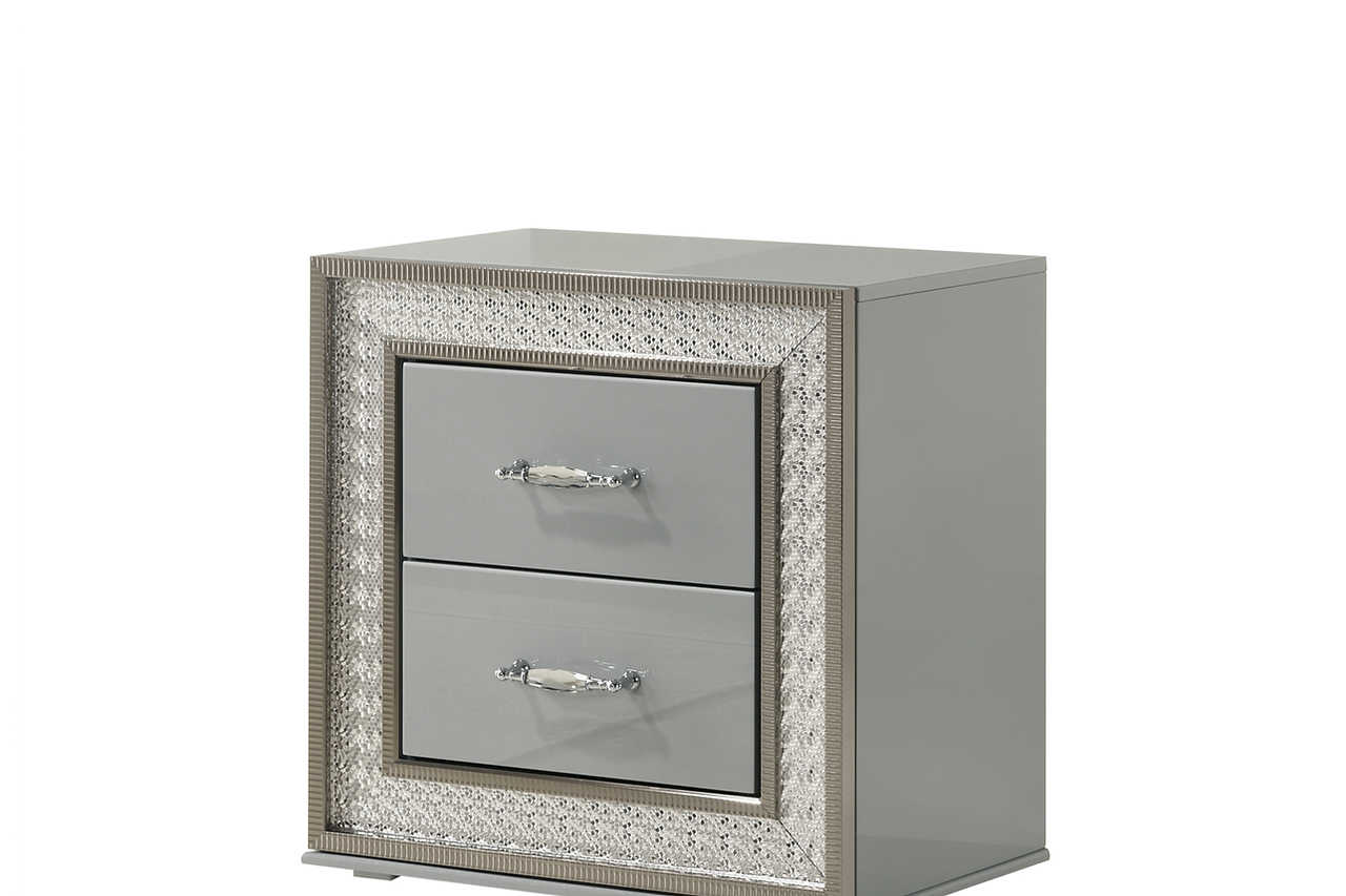Dubai collection metallic silver chest overview