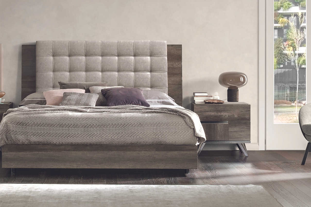Medea II Vintage Oak Upholstered Italian King Bed