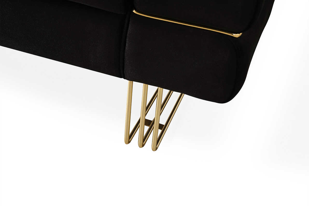Luma Black Chair profile highlighting seat comfort