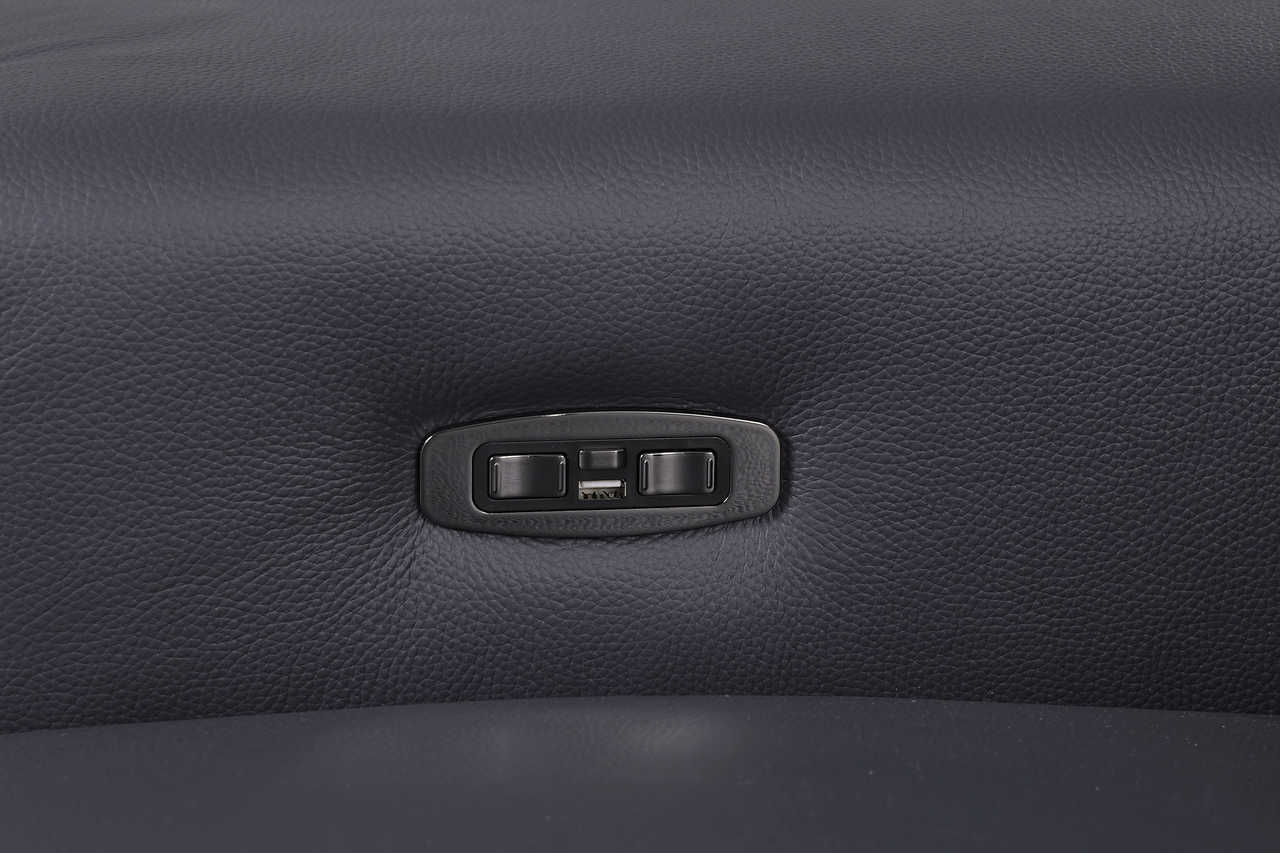 Wedge piece connecting seats in sectional