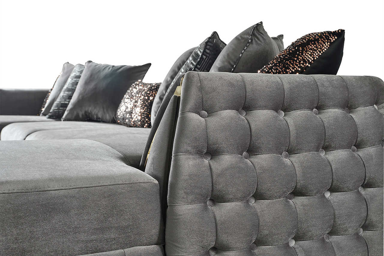 main front view of Sicilya Grey Sectional sofa