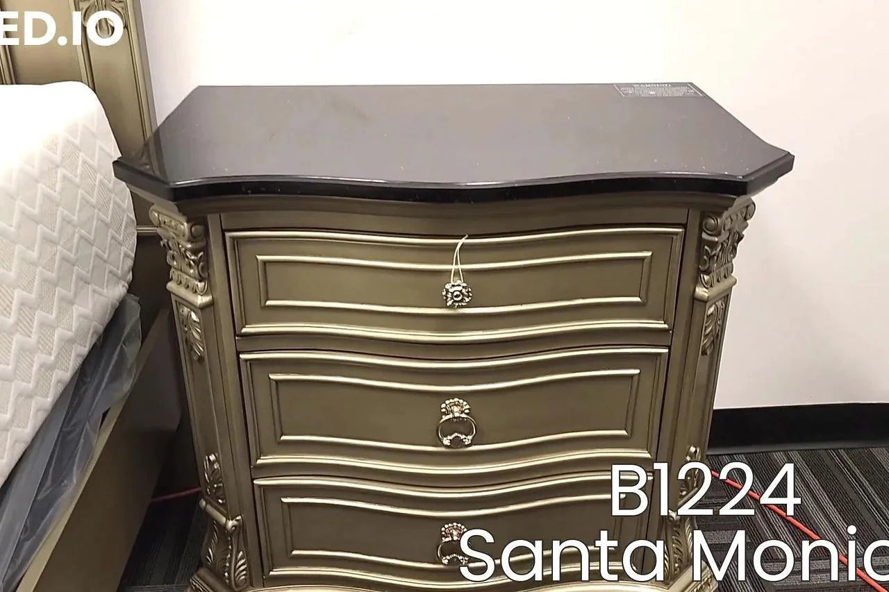 Santa Monica Antique Silver Solid Wood 5-Drawer Chest close detail