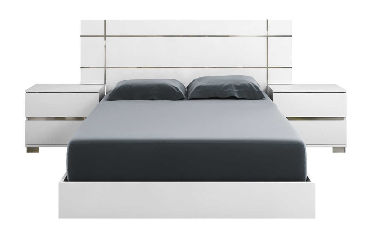 Extended headboard detail of Dream Collection King Bed