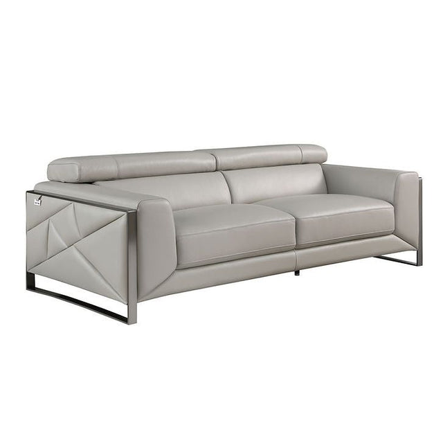 Close-up detail of Giorgio Light Gray Italian Leather Sofa leather texture