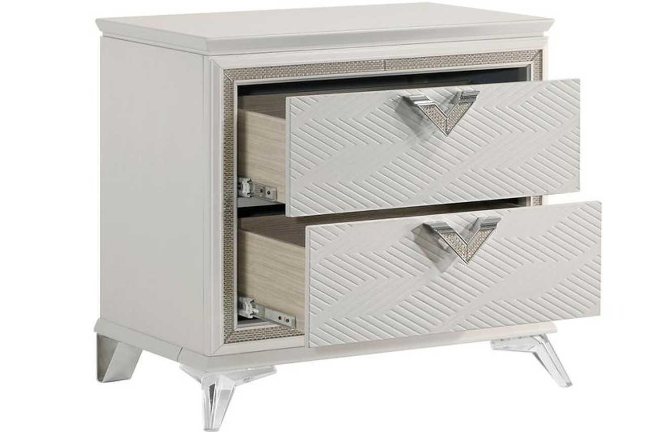 Chiara Majestic Gold Chest