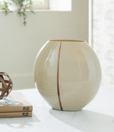 Sheabourne Cream Vase — product view