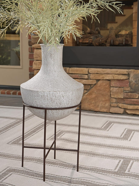 Estonbank Distressed Cream Vase from Decor Furniture