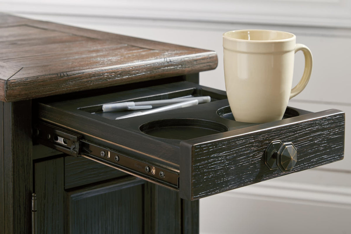 Tyler Grayish Brown/Black Coffee Table with 2 End Tables — detail view