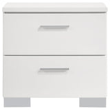 Chest with five drawers and modern chrome handles