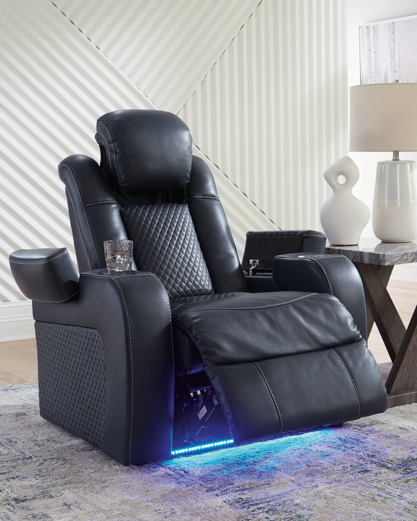Fyne-Dyme Sapphire Faux Leather Power Recliner close-up of stitching