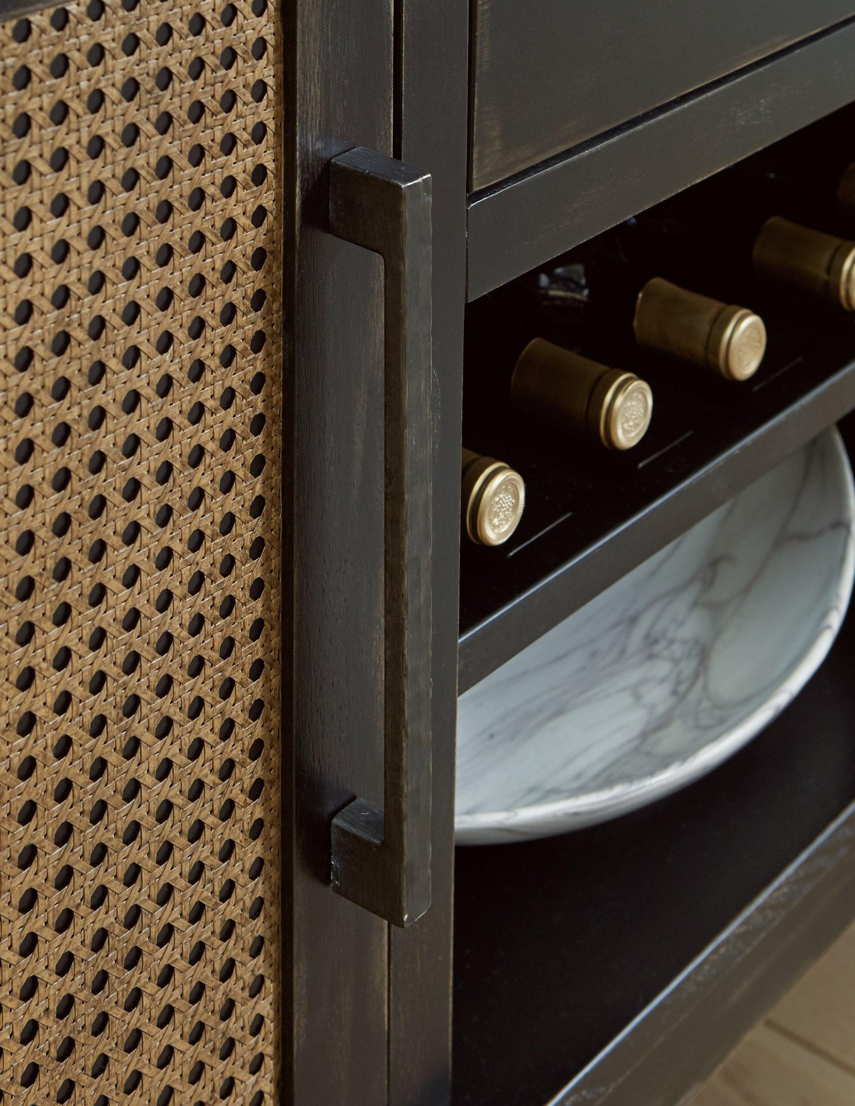 Assembly instructions booklet for Galliden black dining server