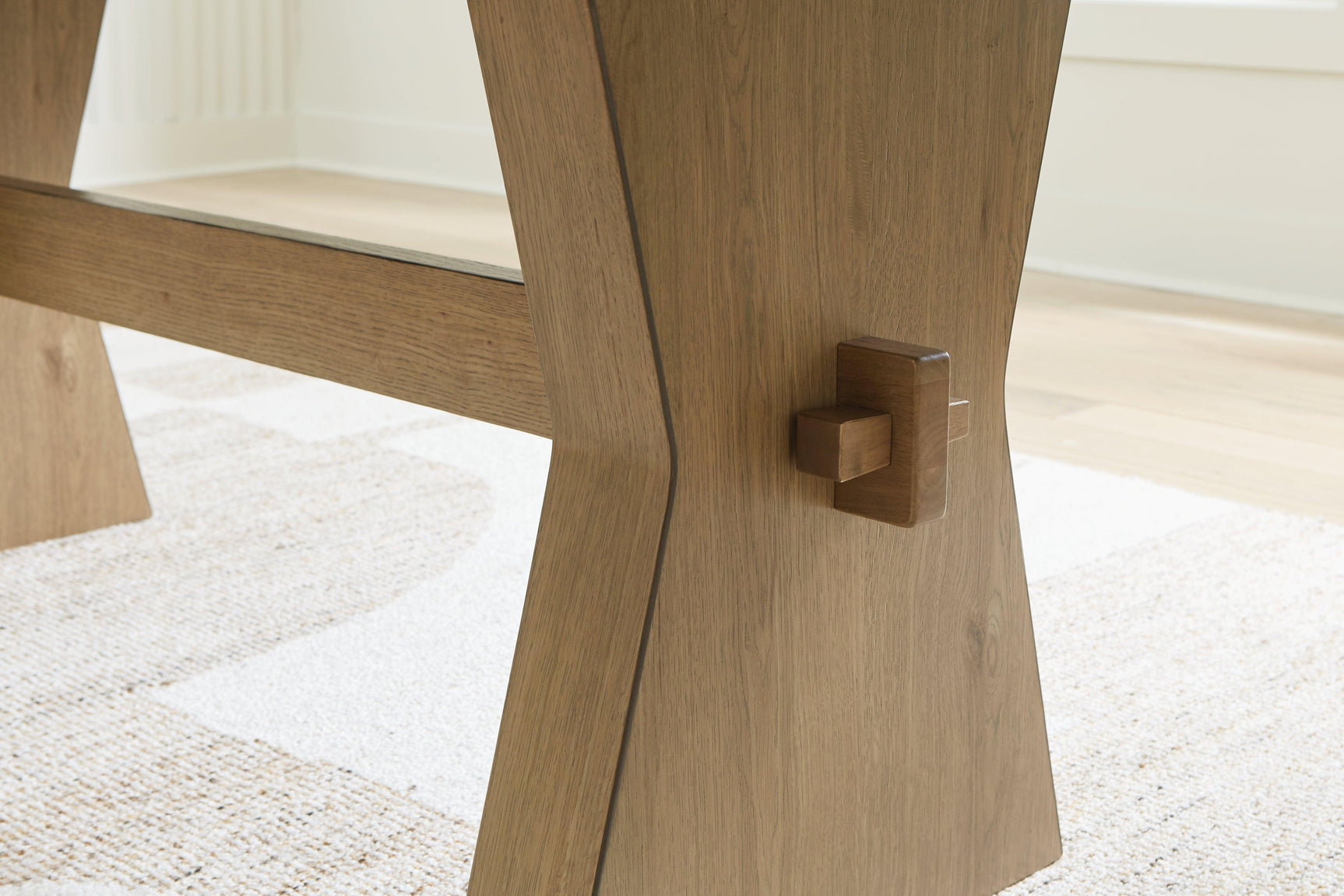 Galliden Dining Table thickness detail