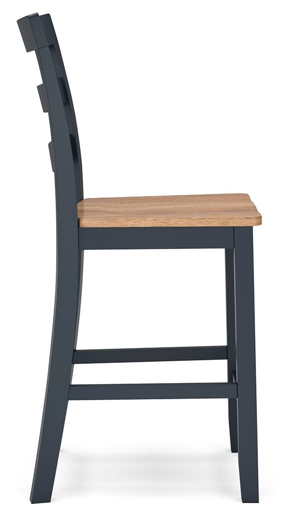 Gesthaven solid wood frame and seat close-up