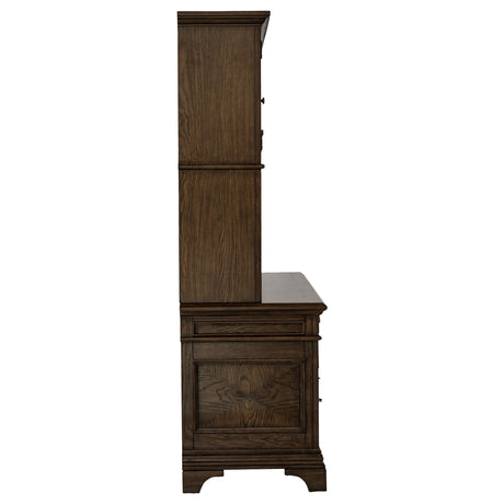 Lockable lower cabinet doors
