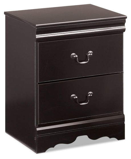 Bedroom setting with Huey Vineyard Black Sleigh Bedroom Set