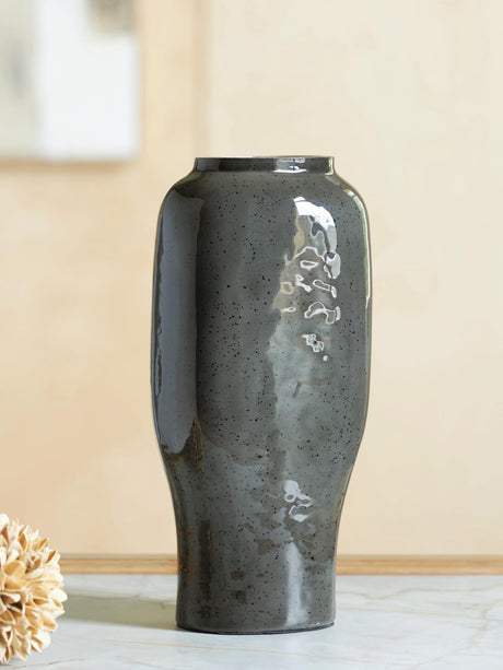 Kierlain Gray/Black Vase from Decor Furniture