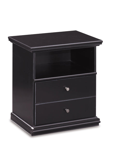 Bedroom view of Maribel Black Panel Bedroom Set bed