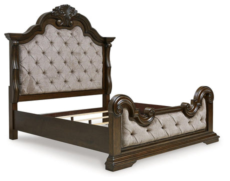 Maylee bed footboard and side view