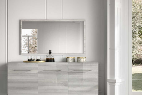 Mia Buffet craftsmanship detail