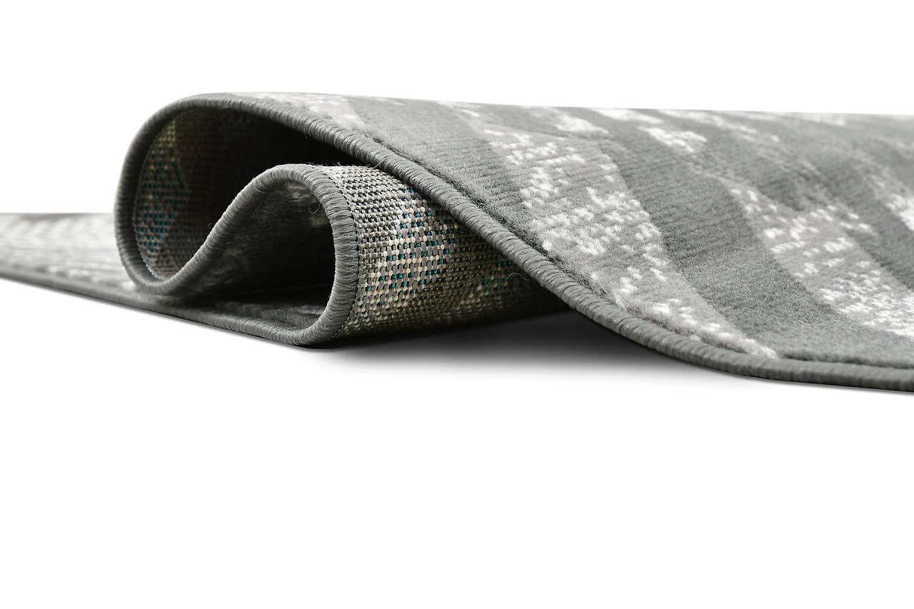 Close-up of Posh 150 Smoke rug texture