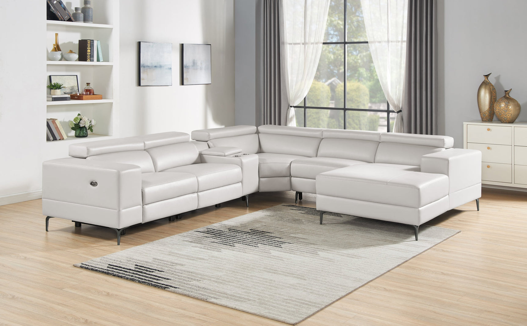 Milano Pearl sectional showing power recliner and seating arrangement