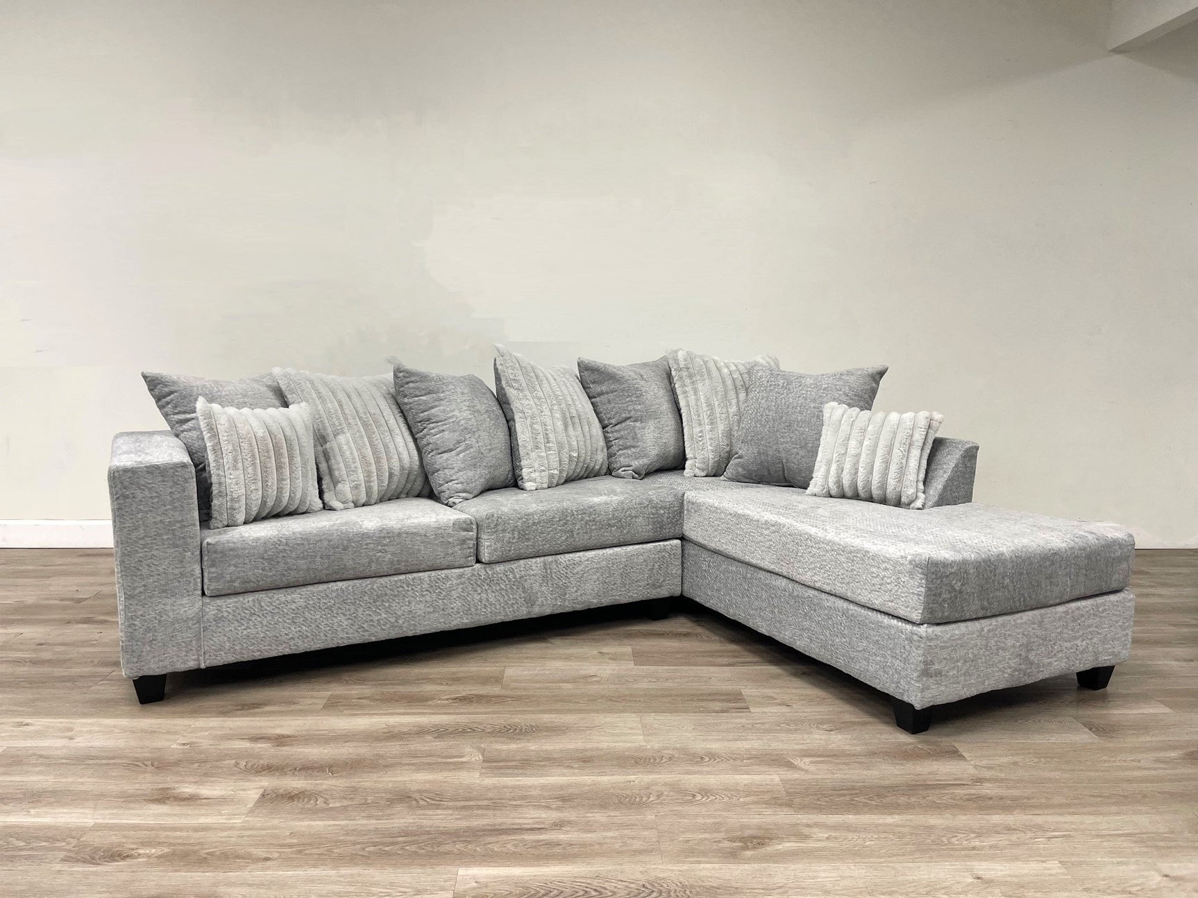 Room setting with Kaf Gray sectional sofa