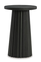 Ceilby black accent table detail