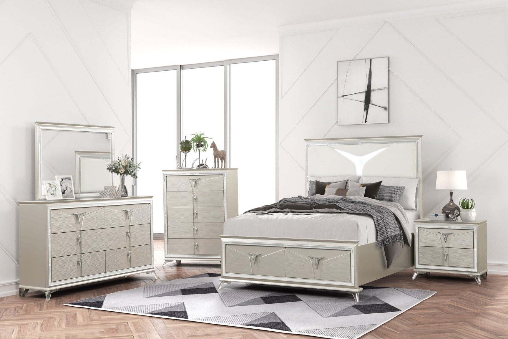 Master Champagne bed side angle