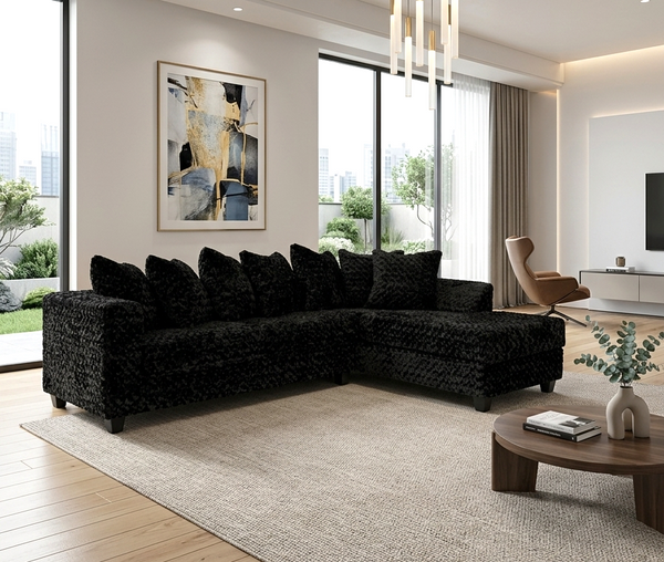 Sizzi Black Sectional from Decor Furniture