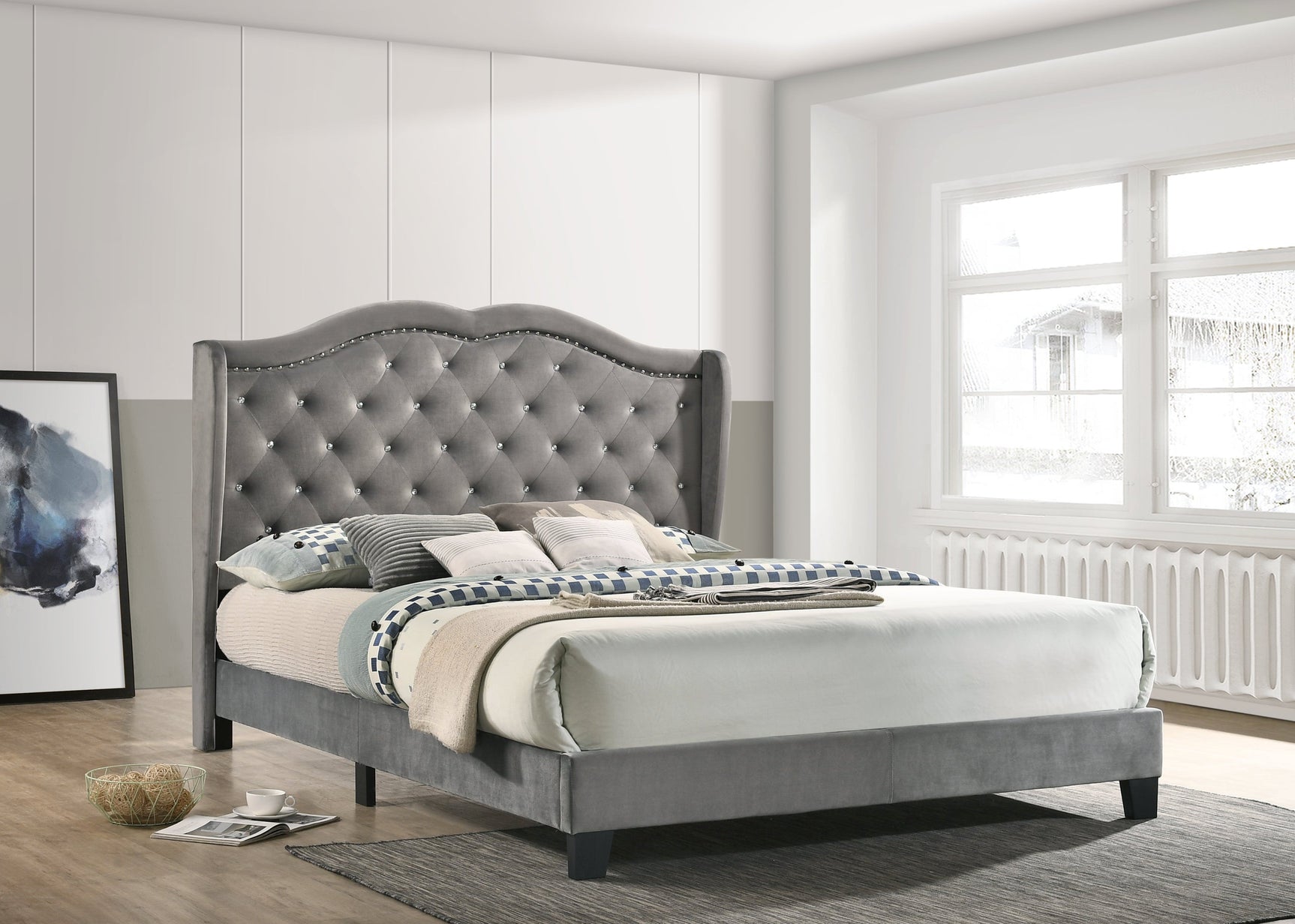 Paradise Gray Velvet Upholstered Tufted Platform King Bed
