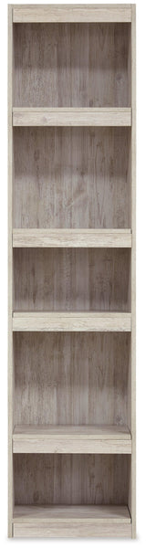 Open shelving and cabinet doors on piers with adjustable shelves